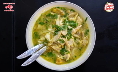 Soto Ayam Lamongan dengan Kuncian Bubuk Koya