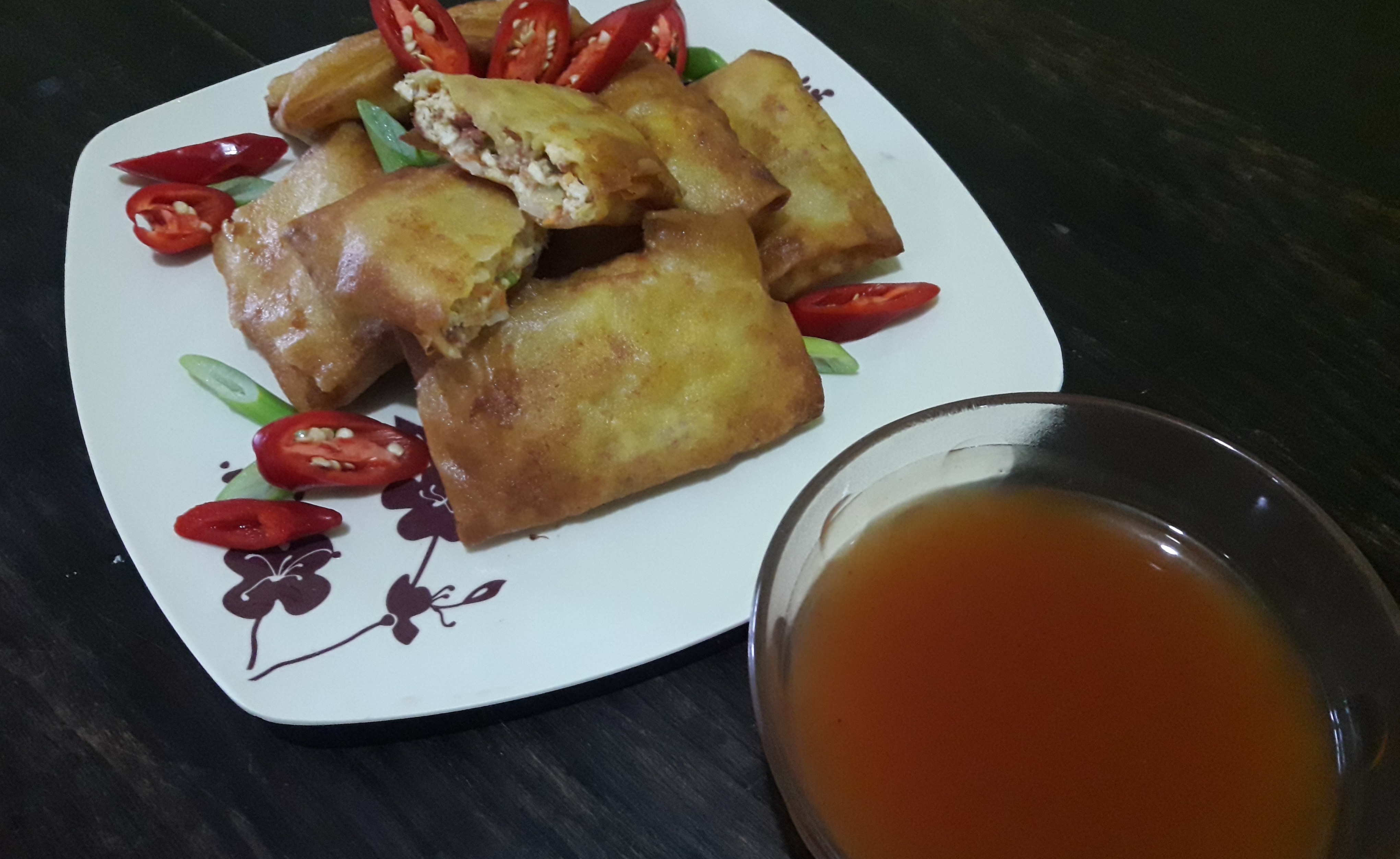 Martabak Tahu Kornet dengan Saus Asam Manis