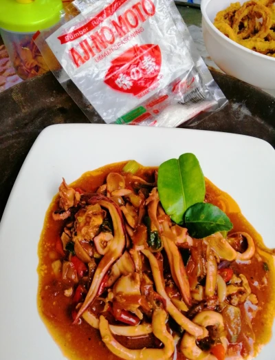 Tantakel cumi Saus tiram