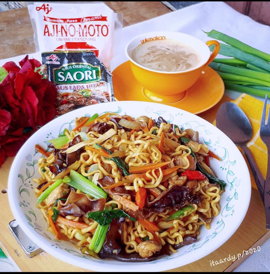 MIe Goreng Cepat Saji Umami