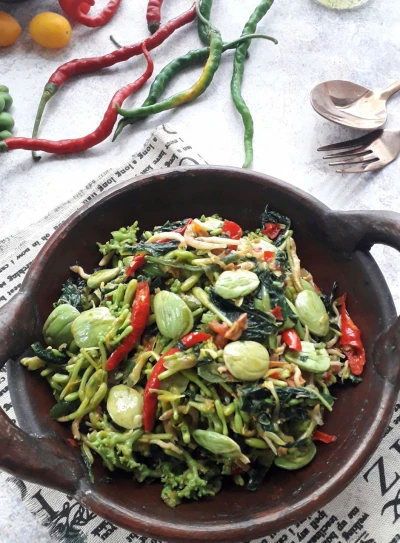 OSENG DAUN DAN BUNGA PEPAYA
