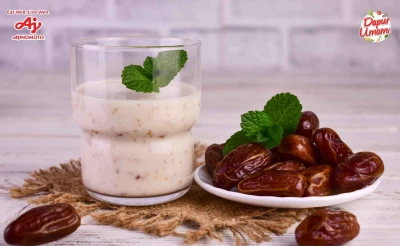1. Smoothie Kurma