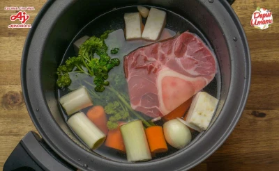 Hemat Gas! Rahasia Merebus Daging Sapi Cepat Empuk dan Tidak Bau