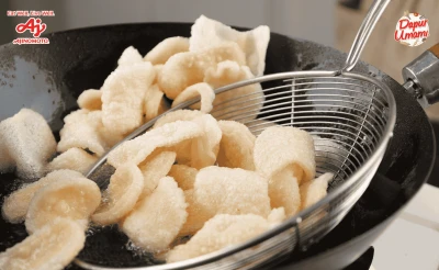 3 Tips Menggoreng Kerupuk Udang agar Mengembang Sempurna