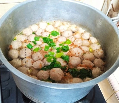 BAKSO SI GURIH YANG JADI FAVORIT