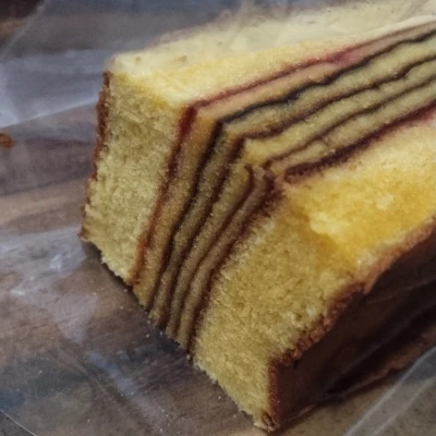 Beli Lapis Legit Kesukaan Bocil