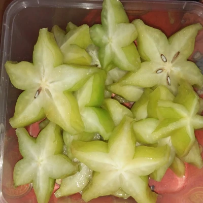 Belimbing si Buah Tropis yang Kaya Manfaat