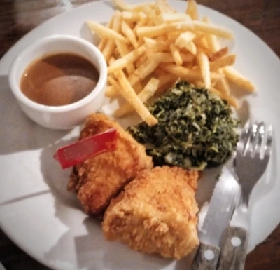 Ditraktir Anak Makan Steak Gordon Blue