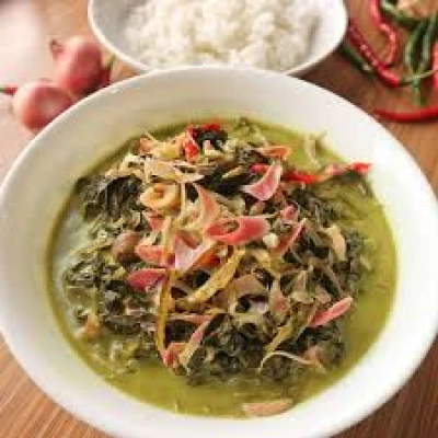 Gulai Daun Singkong Kecombrang