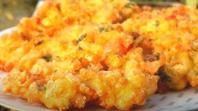 Hujan-Hujan Ngemil Bakwan Jagung