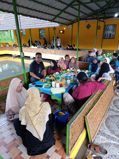 Jurnal Ramadan ( Momen Buka puasa bersama Keluarga)