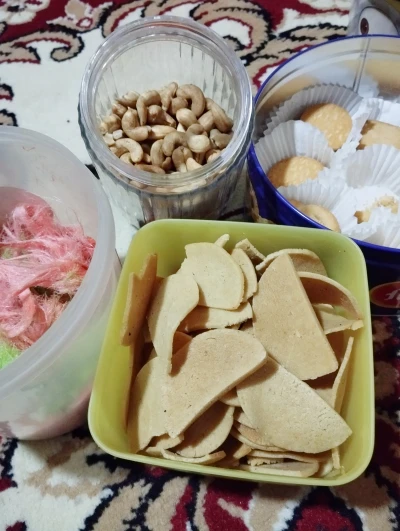 Keripik beras khas Gresik