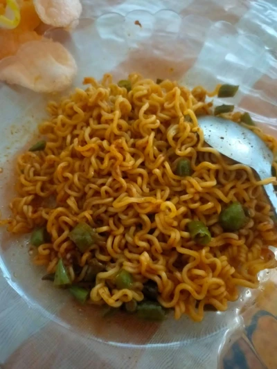 Laper dadakan, mie solusinya setuju?