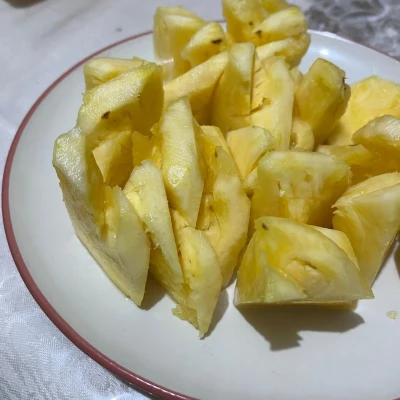 Manfaat konsumsi buah nanas setiap hari