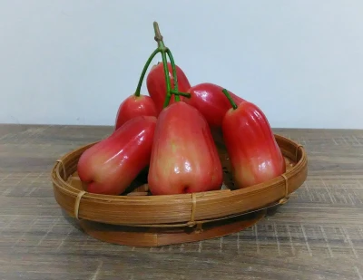 Menelisik Manfaat Jambu Air