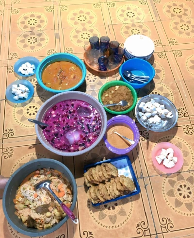 Menu buka puasa di rumah mertua umamichi🤗🤗☺️makan Sama ketupat sayur ayam umamichi🤗🤗
