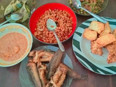 Menu Sederhana Sangat Nikmat di Santap Bersama Keluarga