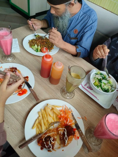 Momen Kumpul Bersama Keluarga Kecilku
