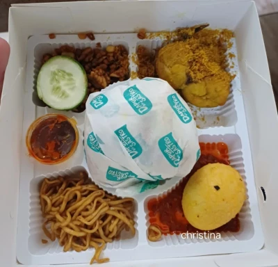 Nasi Box  dari tetangga