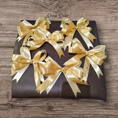 Pita hiasan untuk hantaran pernikahan