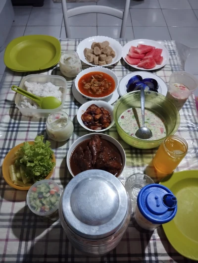 Puasa pertama takjil nya di buat sendiri tampa ada yang beli