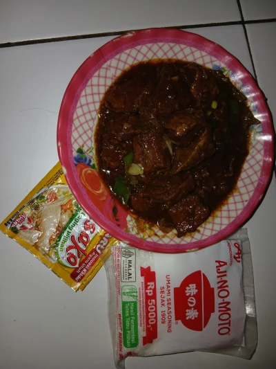 Rendang daging sapi