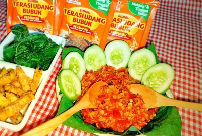 Sambal geprek  terasi udang bubuk
