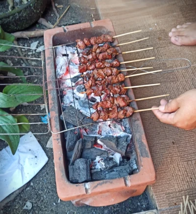 Seru dan Nikmatnya Nyate Rame-Rame Pas Hari Raya Idul Adha