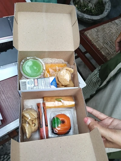Snack box untuk syawalan