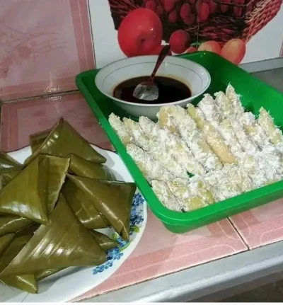Takjil kue lupis Ramadan ke 10
