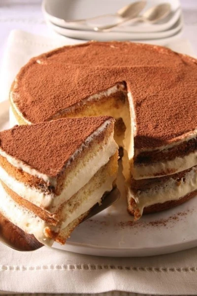 Tiramisu Cake