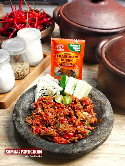 "SAMBAL PIRIK IKAN Terasi Udang ala AJI-NO-MOTO®"