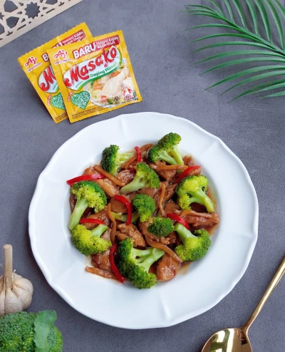Ayam Brokoli Masak Jahe ala Masako