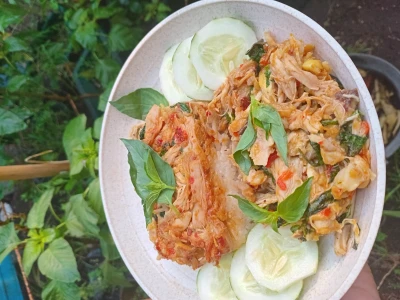 Ayam suwir kemangi