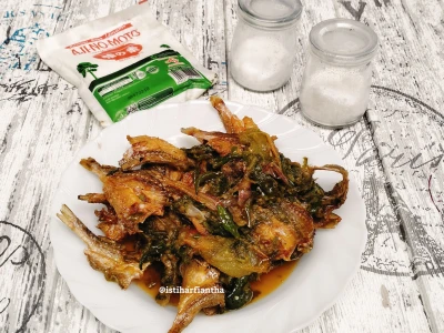 Balado Ijo Ikan Asin