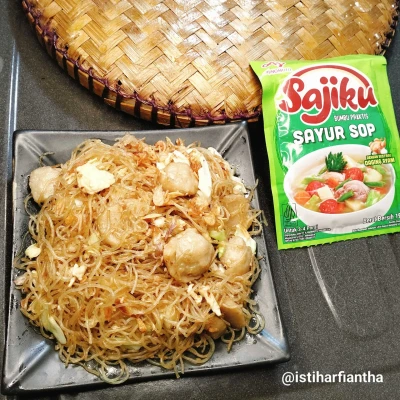 Bihun Goreng Bakso ala Sajiku