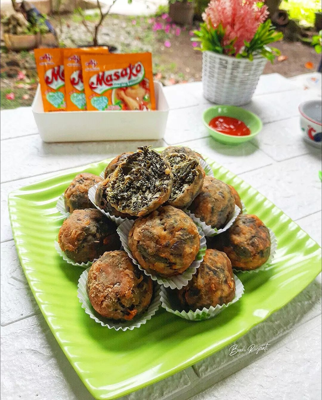 Bola-Bola Tahu Daun Singkong