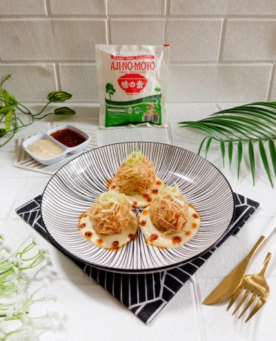 Cheese Dimsum with Cheese Sauce & Chili Oil
