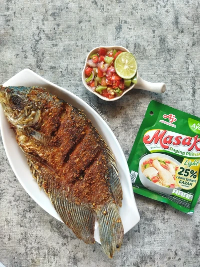 Ikan gurame goreng sambal dabu-dabu