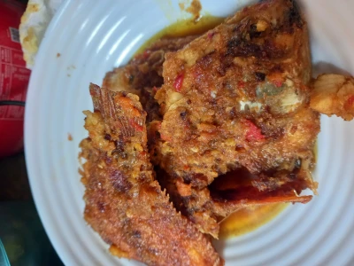 Ikan mas bumbu kuning