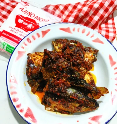 Ikan sambal balado