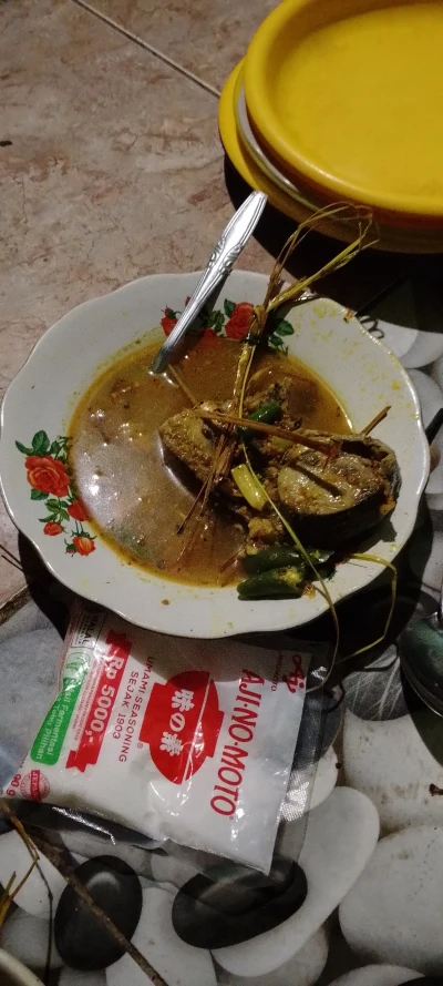 Ikan tongkol sayur  kuning