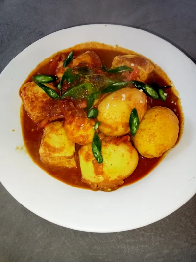 Kari kental Tahu Telur