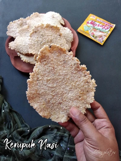 Kerupuk Nasi Karak