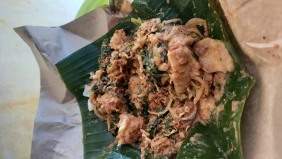 Lontong pecel