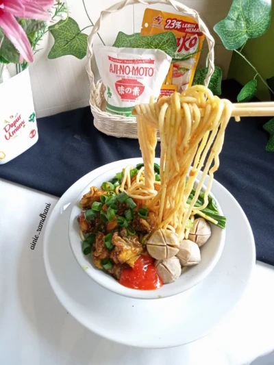 Mie Ayam Bakso ala Ajinomoto ®