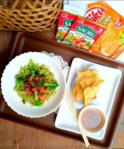 Mie brokoli ayam saus tiram