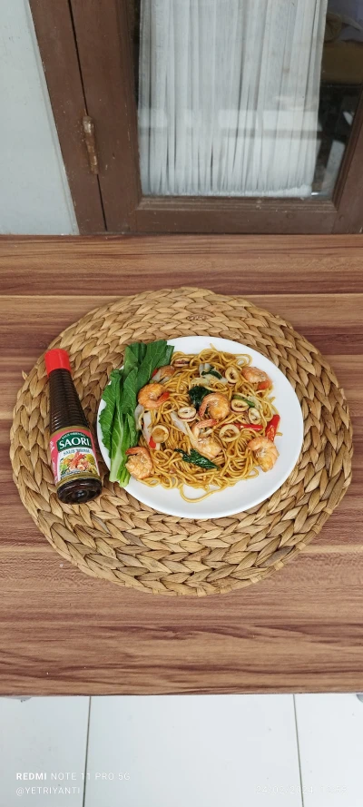Mie goreng seafood