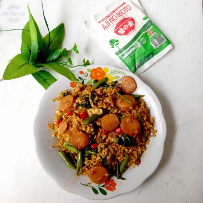 Mie Goreng Sosis Sawi