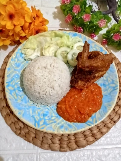 Nasi Ayam Goreng Sambel Mercon